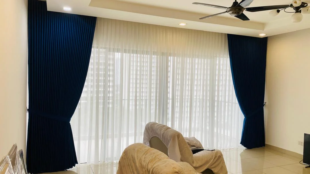Dual-layer curtains living room